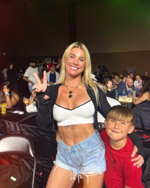 Hannah Goldy Instagram - @combatnightmma with my dude ❤️