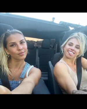 Hannah Goldy Instagram - Some things change, while others remain the same ❤️

Happy Birthday Bestie. Thank you for always being my partner in crime, my devils advocate, the voice of reason when I need it, the shoulder to cry on when i’m hurting, and the person to laugh uncontrollably with, mainly at ourselves because we’re hilarious 😂 

10 years of friendship turned into a sisterhood that will last a lifetime. I love you to the moon and back a million times. I hope you have the most amazing day. Cheers to you babe, you the realest 🖤