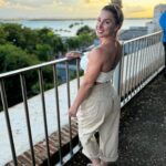 Hannah Goldy Instagram – Everything’s so right 🤍
