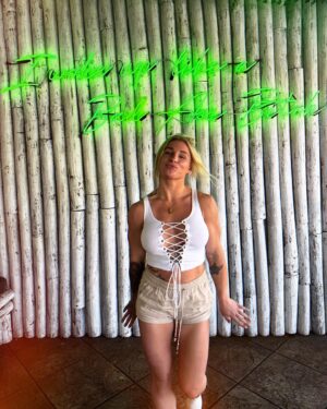 Hannah Goldy Instagram - 🤍