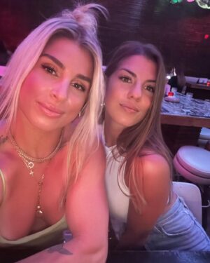 Hannah Goldy Instagram - Some things change, while others remain the same ❤️

Happy Birthday Bestie. Thank you for always being my partner in crime, my devils advocate, the voice of reason when I need it, the shoulder to cry on when i’m hurting, and the person to laugh uncontrollably with, mainly at ourselves because we’re hilarious 😂 

10 years of friendship turned into a sisterhood that will last a lifetime. I love you to the moon and back a million times. I hope you have the most amazing day. Cheers to you babe, you the realest 🖤