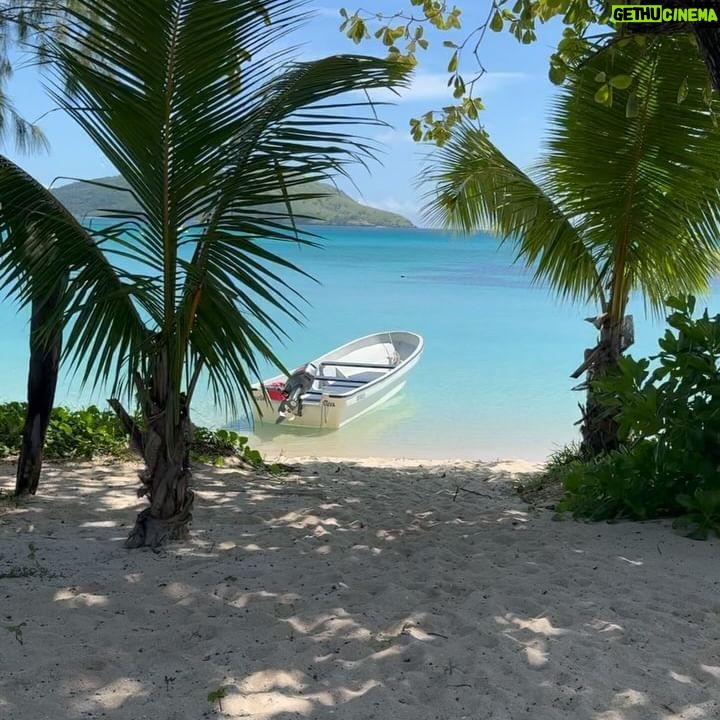 Hannah van der Westhuysen Instagram - Thank you for hosting us in paradise 🌞@oarsmansbaylodgefiji @tourismfiji