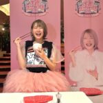 Harami-chan Instagram – 実は…ロビーにこんなフォトパネルあります!
真似っこして撮ってぬ。📸
本人に似てるかなぁ、、、、🙄🙄🙄??
#ハラミちゃん生音コンサート
– – – – – – – – – – – – – – – – – ✄
5月から全国ツアーやるぬーー‼️🎹✨
ハラミ史上初‼️
サントリーホール等のクラシックホールにて
/
スピーカーなし
全 曲 生 音
\
憧れのクラシックホール😭✨
🎫チケット発売中🔥🔥
イープラス eplus.jp/harami/
mu-mo r.y-tickets.jp/haramichan2402
ぴあ w.pia.jp/t/harami/
ローチケ l-tike.com/harami/
【🔍生音コンサート チケット ハラミちゃん】
– – – – – – – – – – – – – – – – – ✄
【公演情報】
〈大阪〉 日程:2024年6月2日(日) 開場 15:00 開演16:00
会場:ザ・シンフォニーホール
〈愛知〉 日程:2024年6月8日(土) 開場 15:00 開演16:00
会場:名古屋国際会議場センチュリーホール
〈石川〉 日程:2024年6月23日(日) 開場 15:00 開演16:00
会場:石川県立音楽堂 コンサートホール
〈香川〉 日程:2024年7月13日(土) 開場 15:00 開演16:00
会場:サンポートホール高松 大ホール
〈北海道〉 日時:2024年7月15日(月祝) 開場 15:00 開演16:00
会場:札幌文化芸術劇場hitaru
〈静岡〉 日程:2024年8月11日(日) 開場 15:00 開演16:00
会場:三島市民文化会館 ゆうゆうホール
〈広島〉 日程:2024年9月8日(日) 開場 15:00 開演16:00
会場:広島国際会議場 フェニックスホール
and more…!!
– – – – – – – – – – – – – – – – – ✄