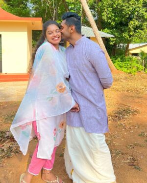 Haritha Nair Instagram - Vishu 2k24🌼❤️

Hope you'll had Payasam,Papadam and Pazham😛