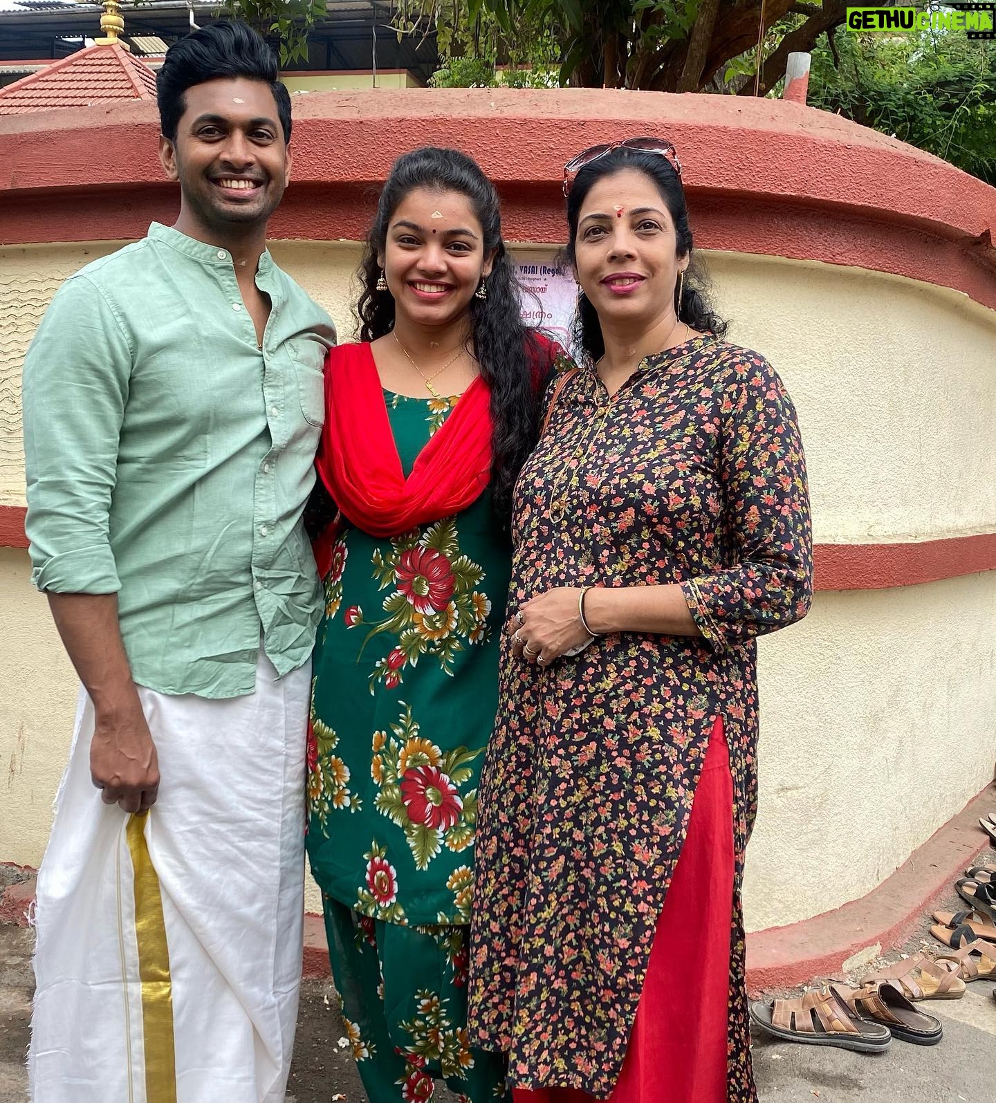 Haritha Nair - 3.9K Likes - One where I turned 28💫 (1/3)
Mandatory birthday morning temple visit🙏🥰