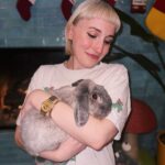 Harley Quinn Smith Instagram - today is Cinnamon and I’s 9 year anniversary together 🥹🥹❤️❤️‍🔥🐇🐰🥰💌❣️my baby girl I love her so so much 😩😩💘💘💘
