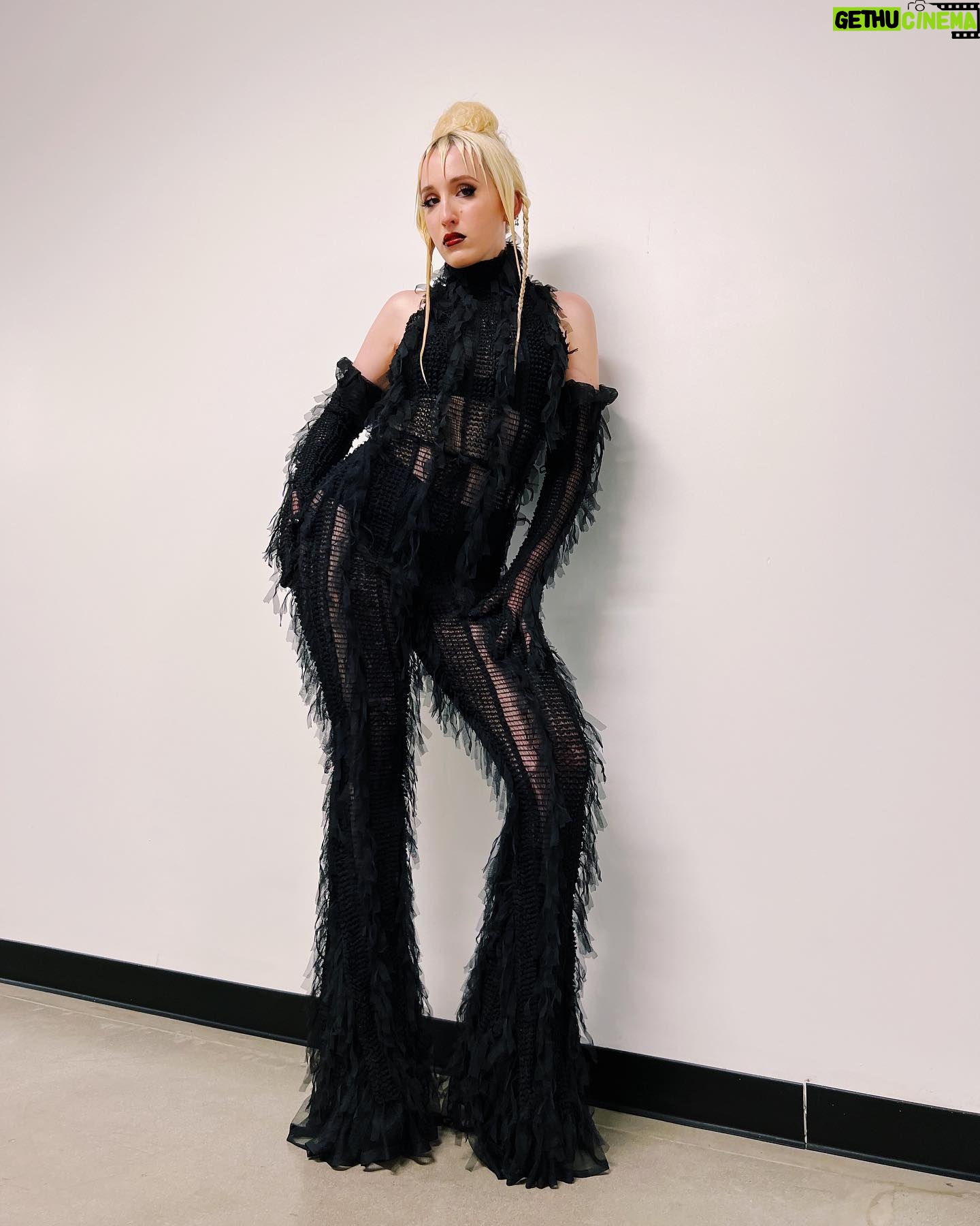 Harley Quinn Smith Instagram - had a truly divine time being a guest judge on @bouletbrothersdragula ❤️🔥 tune in tonight at 9pm PT / 12am ET on shudder or AMC to watch 😈
