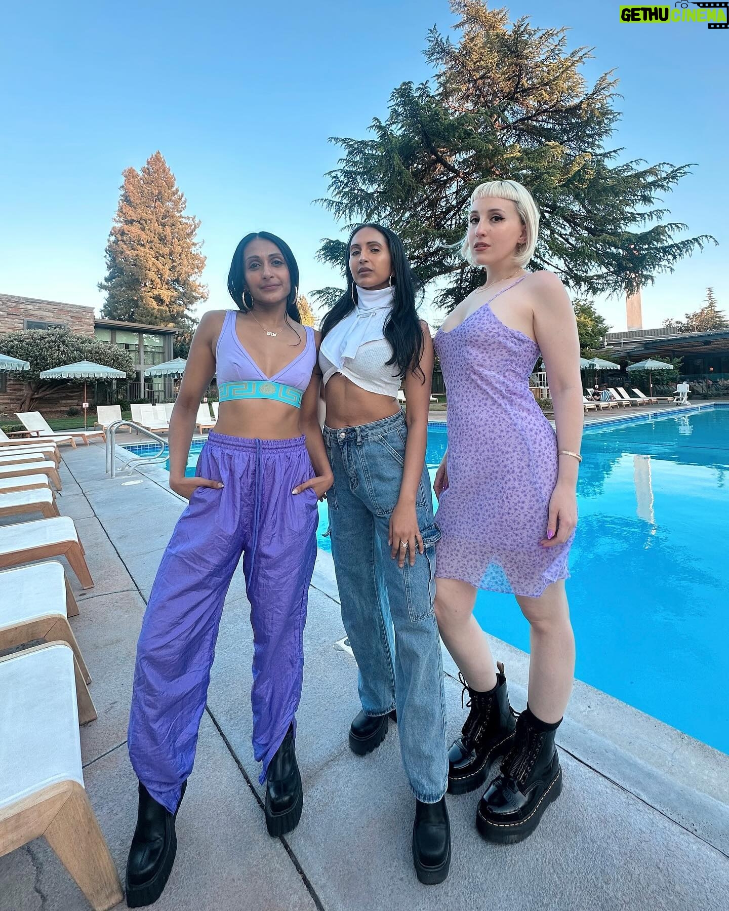 Harley Quinn Smith Instagram - Sonoma ❤️🔥🍷🕊️🐷🦩 part one of a dreamy vegan vacation 🎀
