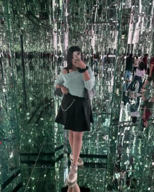 Harshita Ojha Instagram - Miss the last slide and you will regret 😂🧿