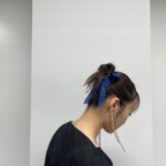 Haruka Kudo Instagram - . 映画「仮面ライダーギーツ 4人のエースと黒狐」 公開初日舞台挨拶、ご来場頂きありがとうございました🦊🕹️沢山の"おかえり"の声、ジーンとしました。 tops/skirt:@pleatspleaseisseymiyake pierce:@iosselliani /@iosselliani_jp ear cuff:@woutershendrix / @hpfrance_official rings:@iosselliani / @iosselliani_jp @sergethoraval / @serge_thoraval_tokyo bangle:@togaarchives shoes:@jeffreycampbell クロスギーツを意識した、ブラックとブルーで。
