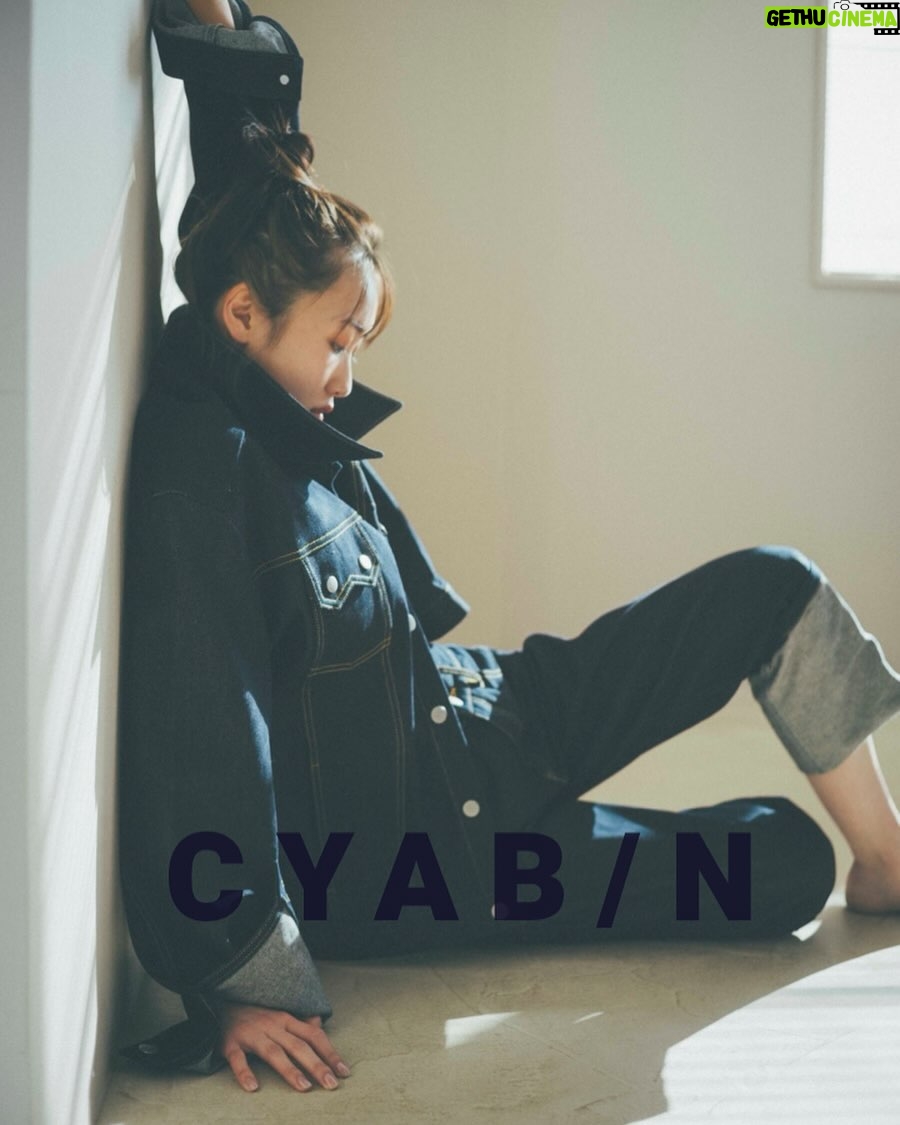 Haruka Kudo Instagram - . 【CYAB/N】〈チャビン〉 CYA=Cover your ass.=See ya. B/N = Boat Note "貴方と私が出逢えた証であり、 また逢えるその日への、片道切符" アパレルプロジェクトが始動します。 一つ一つのアイテムに物語が宿って欲しい、 共に冒険し、様々な思い出を記録して欲しい、 そんな事を思いながら制作しました。 折角なら、皆様とお会いし、吟味して頂きたいと思い、 POPUP SHOPを開催致します🛒 日時:4/27(土)、4/28(日) 会場:HALO SPACE 03、04 〒150-0013 東京都渋谷区恵比寿1-23-21 ヤマトハイツ1F 完全事前予約制となります。 曜日・時間枠を指定の上、御来場下さい。 ① 11:00~12:00 ② 12:00~13:00 ③ 13:00~14:00 ④ 15:00~16:00 ⑤ 16:00~17:00 ⑥ 17:00〜18:00 (両日共通) 詳細はECサイトよりご確認下さい。 休憩を挟みながらではありますが、両日共に会場にいます。 皆様にお会いできる事を楽しみにしています📖🖋️ #cyabn#cyabnproject