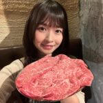 Haruka Momokawa Instagram - 新宿うしどしに行ってきました🐃❤️ とにかく、贅沢すぎちゃうくらいお肉やウニやイクラがたくさん食べれてもう幸せすぎました🫣🫣🫣 海鮮とお肉ってこんなにも人間を幸せにできるんだね❤️ お店もすごく素敵な雰囲気で居心地が良くお酒も美味しくて…☺️☺️☺️ この #お肉ケーキ は #お祝い事 の #サプライズ などでは全人類が喜んでくれると思うので大切な人を連れて行ってあげてね☺️ #PR #焼肉うしどし #新宿焼肉 #新宿ディナー #東京焼肉 #新宿グルメ