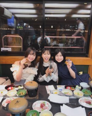 Haruka Momokawa Instagram - 夢だった屋形船に行ってきたの〜🚤❤️

今回はお酒飲むメンバーで行ってきました🍺🍺🍺

ビール、ハイボール、茶割り、ワイン、日本酒と飲み放題メニュー全制覇してきました🤣🤣🤣🤣

楽しすぎたんだけど❤️❤️❤️❤️❤️

軽くお花見もできて幸せな1日でした🌸

 #東京観光 #屋形船 #お花見