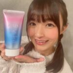 Haruka Momokawa Instagram - スキンアクアトーンアップUVエッセンスラベンダーを使ってみたよん🫶❤️ #PR #ロート製薬 #osina #推品買い #日焼け止め #スキンアクア推し色 #ロートUV