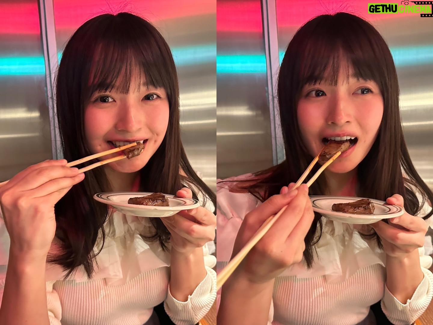Haruka Momokawa Instagram - Yakiniku BarBiesさんに行ってきました👏❤️ お肉へのこだわりがとにかくすごいお店☺️ このお店でしか食べれない新鮮生肉のラインナップが豊富で生肉好きにはたまらない最高すぎるお店でした🍖❤️ 肉質重視を追求してるらしく、上質な脂なので沢山食べても胃にもたれしなく、くどくなく旨みのある和牛A5牝和牛が食べれて本当に幸せでした🫶❤️ そして、2個目の動画が1日限定15食のTVで話題の生肉と焼肉の融合されたスーパーミート🍖 深みのある味わいで…うん…美味しすぎた🤤 後ね、ドリンクへのこだわりも凄くて… お肉とお酒好きには堪らないお店だと思う🍖🍺 大サイズのお酒いっぱい頼んだんだけど色んなグラスで出てきてそれも楽しめるし、なんと言っても大ジョッキなのに最後の最後までお酒が美味しくて素晴らしかった❤️ エスプーマを利用したレモンの新感覚な泡泡のハイブリットBarBiesレモンサワーもおいしくて🍋 お店の雰囲気もとても素敵でスタッフさんも素晴らしく幸せな時間を過ごせました☺️👏 #PR #yakinikubarbies #三越前グルメ #日本橋グルメ #日本橋焼肉 #三越前焼肉