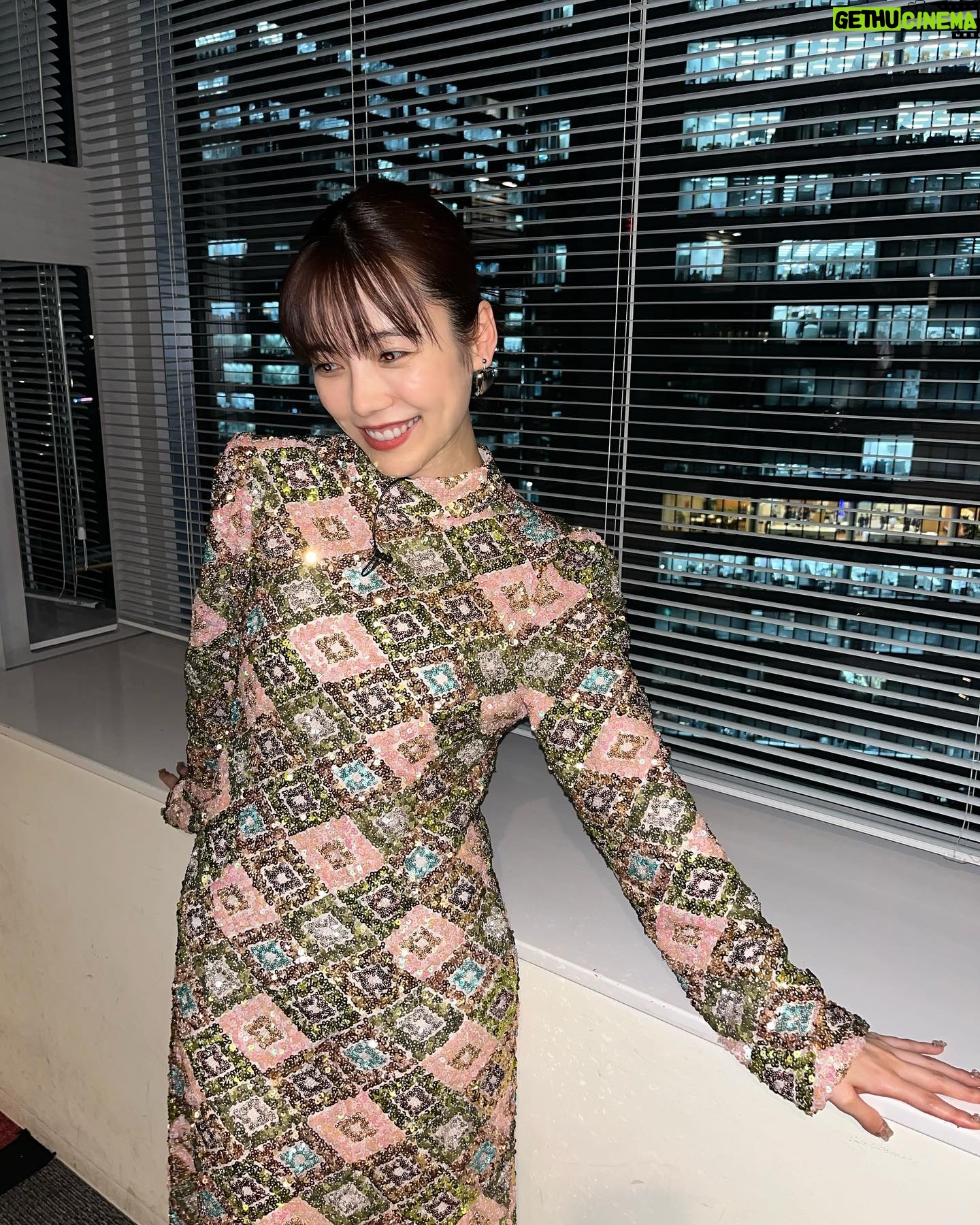 Haruka Shimazaki Instagram - ・:* .(( °ω° ))/.: H&M @nobusawahitoshi Stylist @yuikurose