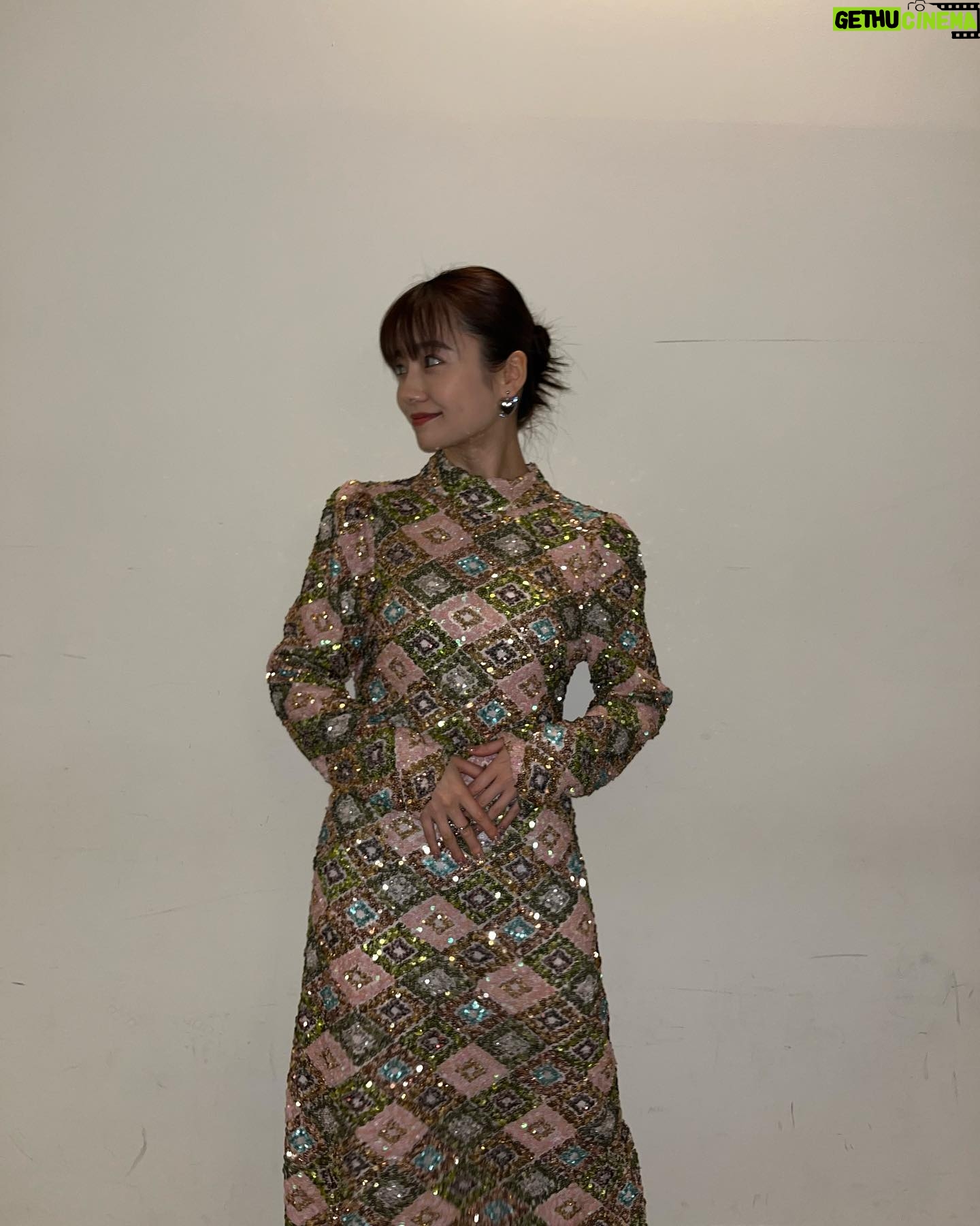 Haruka Shimazaki Instagram - ・:* .(( °ω° ))/.: H&M @nobusawahitoshi Stylist @yuikurose