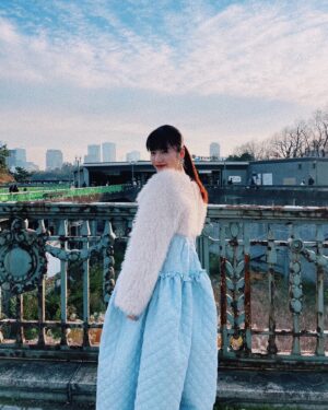 Haruka Shimazaki Instagram - 🏰🩵
Stylist @hao_yoshienunoda 
H&M @mihomatsudahm