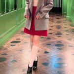 Haruka Shimazaki Instagram - 😼😽🙀😻 Jacket&beret @gucci Middle layer @gu_global Skirt @miumiu Shoes @jeffreycampbell Bag @chanelofficial #ぱるふく