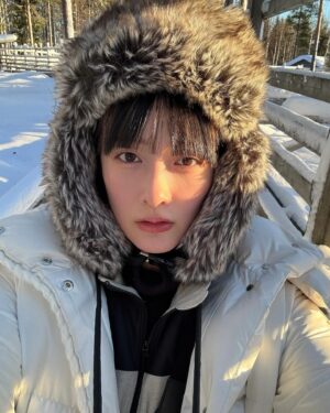 Haruko Nagaya Instagram - 冬へ はやくまたきてね