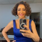 Hasibe Eren Instagram - @guldurguldur 10. sezonuna eşlik etmekten hönör duyarım 🥰 Canım ekip ❤️