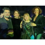 Hasibe Eren Instagram – “Yılbaşı Gecesi” nden bana kalan tatlı anlar ❤️ Filmi anlatmıyorum , tekrar tekrar izlemek isteyeceğiniz yine müthiş bir iş olmuş ⭐️ Fırtınalaaaar kopaarsa kopsuuun 🎶