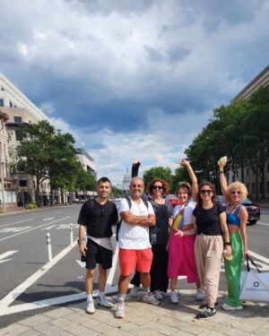 Hasibe Eren Instagram - Amerika turnemizin ilk bölümünü tamamladık , hoşçakal Vaşinktın 👋🏼 #güldürgüldür
