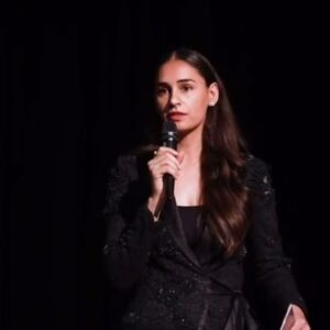 Hasleen Kaur Instagram - A small snippet of my 1st TedX! Please click on the link in my bio to watch the full video. This is my story my journey, slightly emotional, very motivational. Let me know what you think about it!

Huge hug to @namratajoshipura for dressing me up