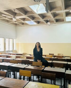 Hasleen Kaur Instagram - Super nostalgic day today. Back in college to speak on TedxJMC 
So many memories made here☀️🎉🩵🎊
Thankyou @namratajoshipura for dressing me for this milestone