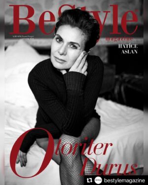 Hatice Aslan Instagram - ❤️ Harika bir gündü 💋 💋💋
 Ve harikasınız  @bestylemagazine 
 🌟🌟🌟🌟🌟
#Repost @bestylemagazine with @make_repost
・・・
Uzun yıllardır sektörde başarıdan başarıya koşmuş bir isim ile beraberiz bu ay; Hatice Aslan. Oyunculuğuna hayran olmamızın yanı sıra iç güzelliği ve kalbi de hep çok başka bir kadındır. Sektördeki duruşu, oyunculuktaki başarı basamaklarını tırmanış şekli, tiyatroya olan aşkı, bedenine ve ruhuna her daim iyi bakmayı hedeflemiş müthiş bir karakter. Yeni sayımıza uğur getireceğini düşündüğümüz iddialı bir çekime imza attı, çok da harika oldu. Bu şahane kadını biraz da kendisinden dinleyelim mi? Ne dersiniz?✨
@hatisaslan #otoriterduruş

Röportaj @kezbanbelettt
Fotoğraf @aytenalpun
Moda Editörü @hknylcn
Makyaj @sevankaaa
Saç @ozdemirozcan
Backstage @sozmentor
Moda Editörü Asistanı @firatgencdogan
Dijital İçerik Direktörü @tugceorcunus
Dijital İçerik Editörleri @naymanbatimor @kezbanbelettt @yarennakturk

#bestyle #bestylemagazine #haticeaslan #bestylish