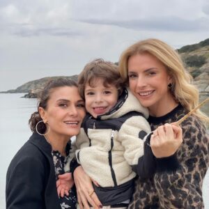 Hatice Aslan Instagram - #efe 👼🏻💙 #akıllıbıdık ☀️#ozy 👑#koftem 💋#askimaskim 🤩 #semoş 😍
Harika bir gündü ; iyi ki , kaçırdınız beni😊
Burada olan - olmayan tüm arkadaşlarım , dostlarım , kardeşlerim, ailem iyi ki hayatım sizlerle kesişmiş 🌱❤️🙏🏼