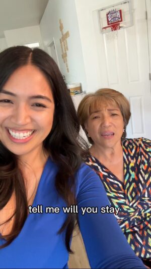Haven Everly Instagram - Show my mom some love and ❤️ this video! 🤗

#filipina #filipino #filipinomoms #reels #igreels #singing #whitneyhouston #runtoyou