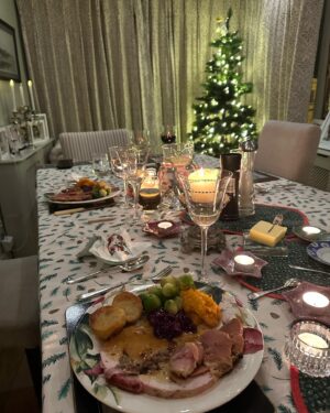 Hayley Erin Instagram - Happy Christmas 🎄