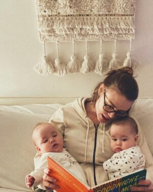 Hayley Erin Instagram - 6 months in, 6 months out 👶🏼👶🏻