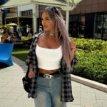 Hayley Davies Instagram - If I took you shopping what’s the first thing you’d buy? #shoppingspree #ufc #explore x
