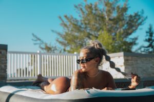 Hayley Davies Instagram - If you saw me floating on a blow up bed in the water would you pop it with a pin? 🙊 📸 Jason moody x