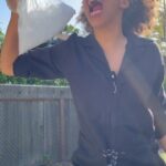 Hayley Law Instagram - 🔊 VOLUME UP. EXTREME ICE DYING 🧊 🧊 but seriously had the best time dying these pants. Now someone take the dye away from me before my whole closet is multi coloured. METAAAAAALLLLLLL 🤘🏽🤘🏽🤘🏽🤘🏽 #diy #liveinlevis
