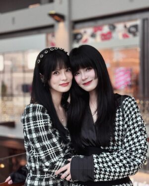 Hayley Woo Instagram - Happy birthday my beautiful twinney ily 🩵🥰💜
