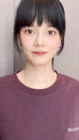 Hayley Woo Instagram - 我接 我接 我接接接！
新年快乐！