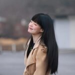 Hayley Woo Instagram - The cold never bother me anyway~ 📸 @jiaqiwoo 🫶🏻