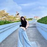Hayley Woo Instagram - D-Day ✌🏻 누가 시간은 금이래 내 시간은 더 비싼데 📸 @jiaqiwoo