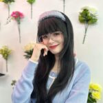 Hayley Woo Instagram - 朋友们眼中的我～ 难得出门一次，必须打扮起来！🤓 📸 @zoelle___ @nataliecsy @l.t.n.k