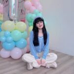 Hayley Woo Instagram - 朋友们眼中的我～ 难得出门一次，必须打扮起来！🤓 📸 @zoelle___ @nataliecsy @l.t.n.k