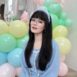 Hayley Woo Instagram - 朋友们眼中的我～ 难得出门一次，必须打扮起来！🤓 📸 @zoelle___ @nataliecsy @l.t.n.k