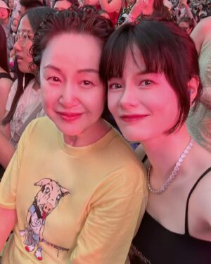 Hayley Woo Instagram - THE ERAS TOUR - An absolute dream came true!
Such a magical night! 🥰
@taylorswift thank you for coming to Singapore.
You are so so so amazing and fantastic to watch!

Here are some of my fav songs!
Teared a lil when Enchanted was sung. 🥺

I LOVE YOU TAY TAY 🫶🏻