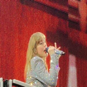 Hayley Woo Instagram - THE ERAS TOUR - An absolute dream came true!
Such a magical night! 🥰
@taylorswift thank you for coming to Singapore.
You are so so so amazing and fantastic to watch!

Here are some of my fav songs!
Teared a lil when Enchanted was sung. 🥺

I LOVE YOU TAY TAY 🫶🏻