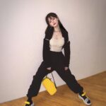 Hayley Woo Instagram - Twin be twin-ing @hayleywoojiayi 👯‍♀️ #JayOnTheHay #Jayshionleystar 🐯 @OnitsukaTigerOfficial @OnitsukaTigerSG #OnitsukaTiger #OnitsukaTigerSG #DENTIGREBELTED