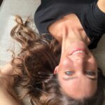 Hazal Adıyaman Instagram - Kasım’mış. Sonra işte her şey bi değiş, bi değiş.