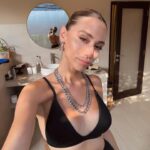 Hazal Benli Instagram -