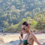 Hazal Benli Instagram - 🐚🥥🤍